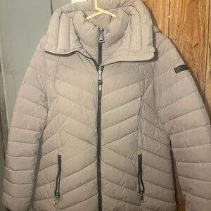 DKNY Women's Cream Puffer Jacket